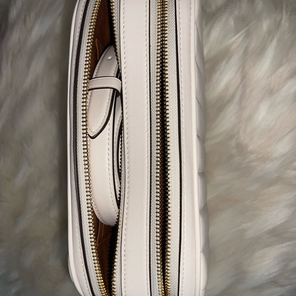 Coach White Quilted Women's Bag - Picture 3 of 5